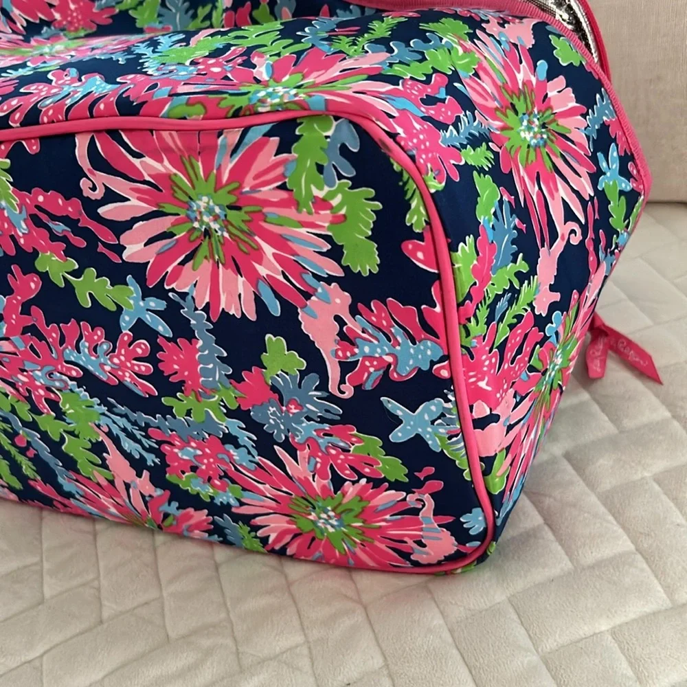 Lilly Pulitzer Insulated Tote/Bag - Picture 9 of 9